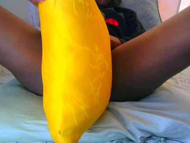 Sexysuzzy12 webcam