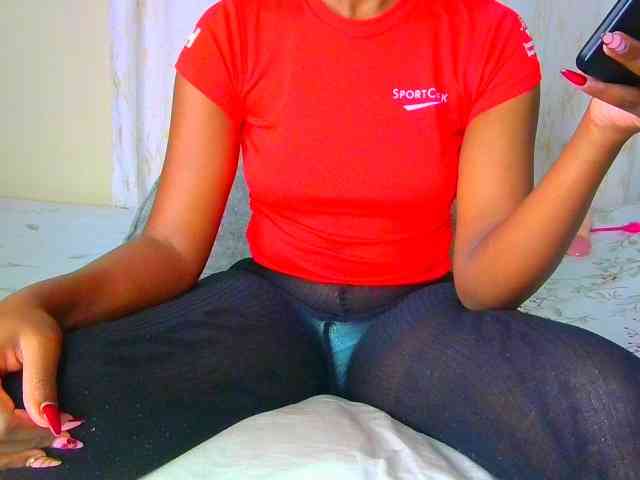 Sexysuzzy12 webcam