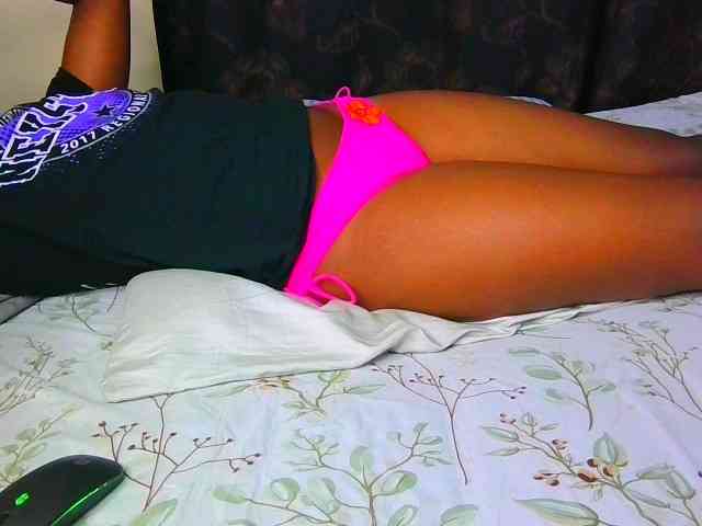 Sexysuzzy12 webcam