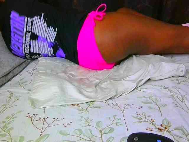 Sexysuzzy12 webcam