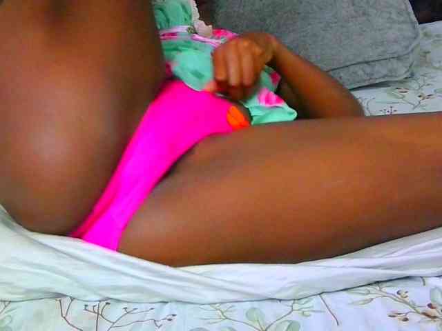 Sexysuzzy12 webcam