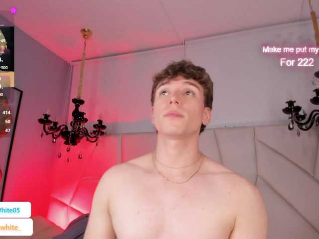 TaylerWhite live cam preview