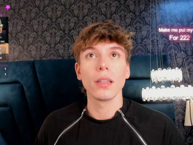 TaylerWhite live cam preview