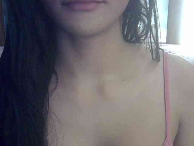 SkinnyKitty Live Webcam on BongaCams