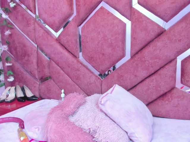 MiaaDavis live cam on BongaCams