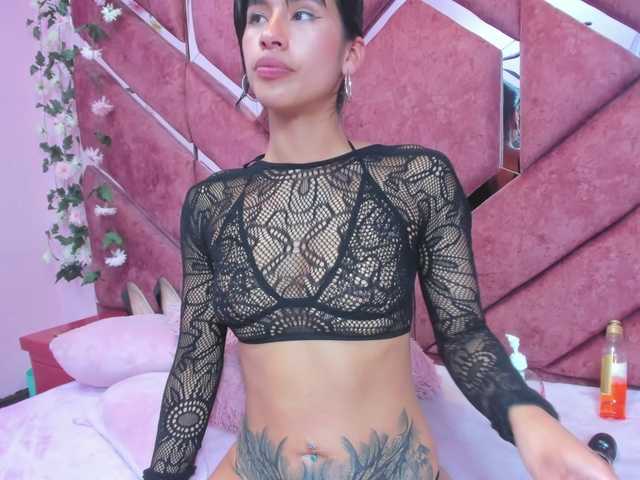 MiaaDavis live cam on BongaCams