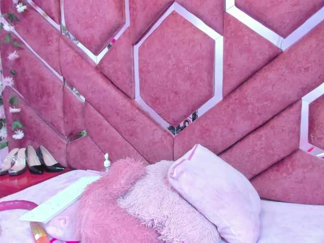 MiaaDavis live cam on BongaCams