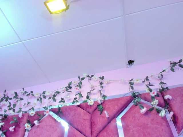 MiaaDavis live cam on BongaCams