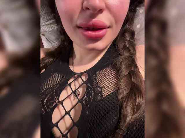 Модель: babyymommy