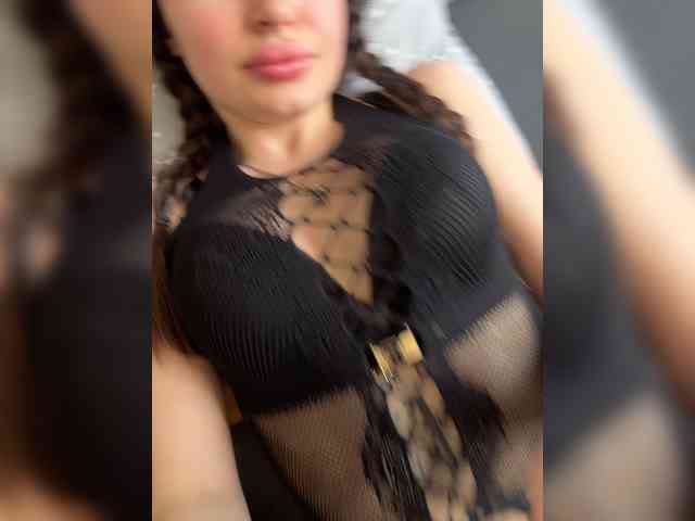 Модель: babyymommy