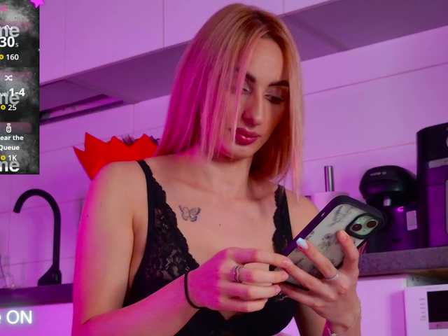 AuraPure live cam on BongaCams