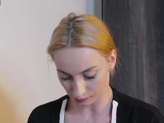 AuraPure live cam on BongaCams