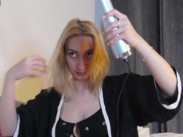 AuraPure live cam on BongaCams