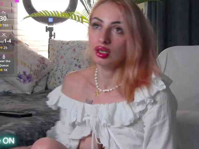 AuraPure Live Webcam on BongaCams