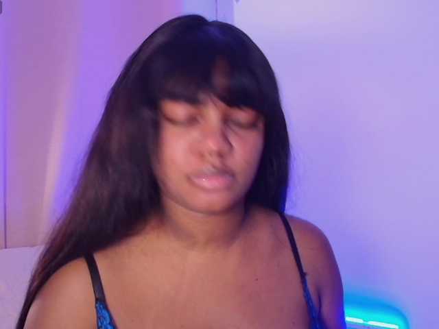 Daphnewa5808 live cam on BongaCams