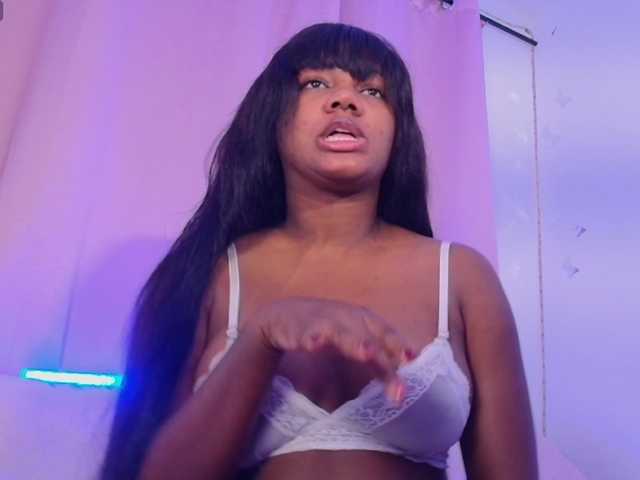 Daphnewa5808 live cam on BongaCams