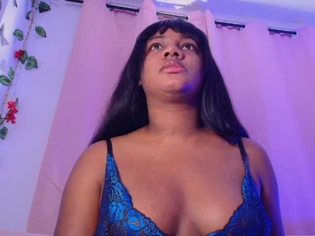 Daphnewa5808 live cam on BongaCams
