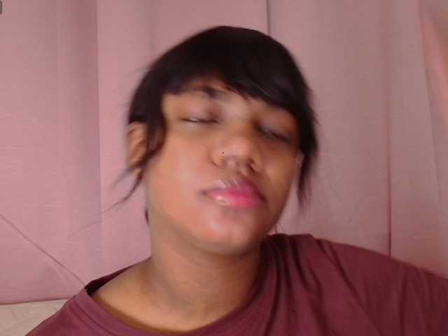 Daphnewa5808's BongaCams show and profile