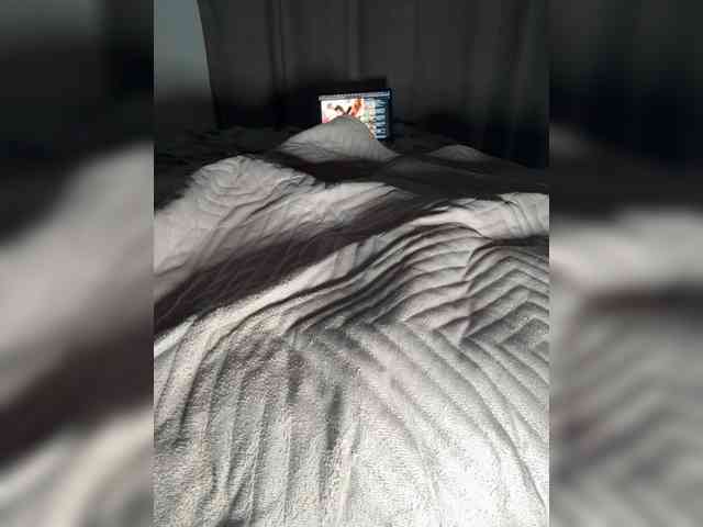 Sandra-public-boobs webcam