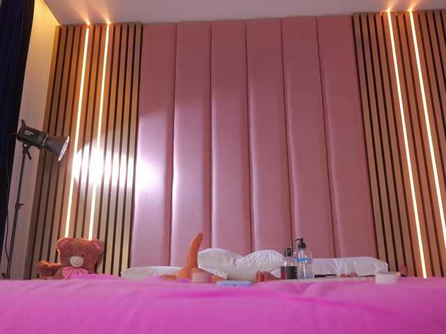 Vesia live cam on BongaCams
