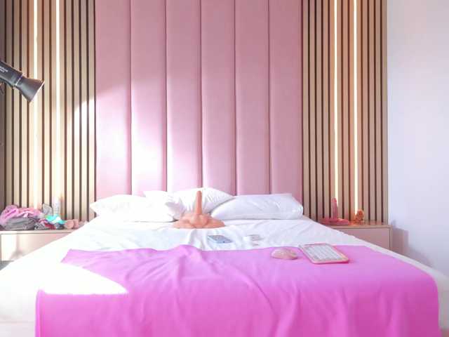 Vesia live cam on BongaCams
