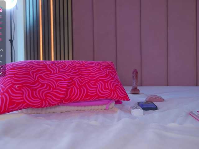 Vesia live cam on BongaCams