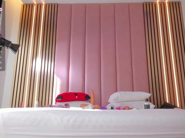 Vesia live cam on BongaCams