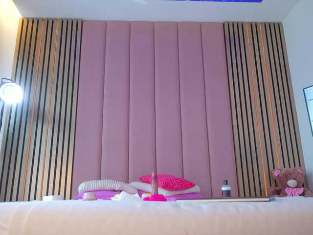 Vesia live cam on BongaCams