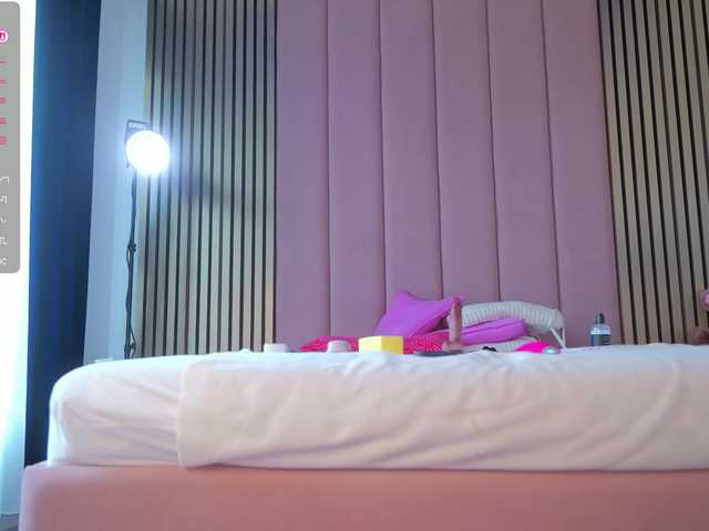 Vesia live cam on BongaCams