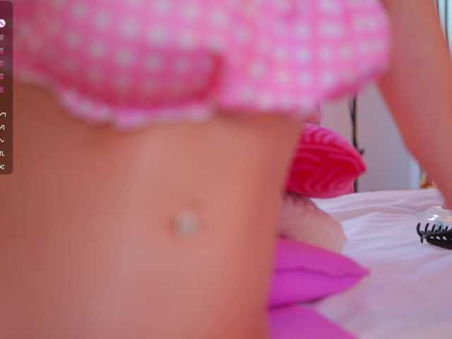 Vesia live cam on BongaCams