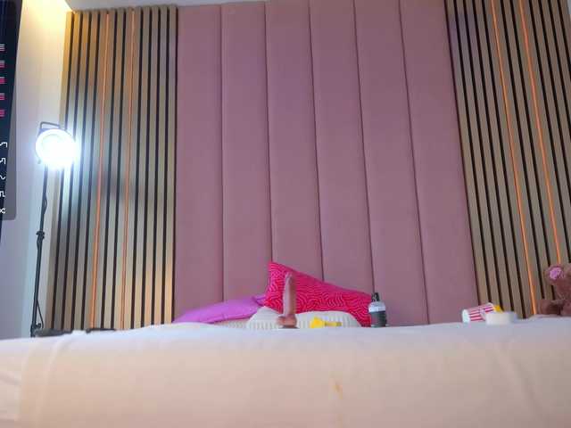 Vesia live cam on BongaCams