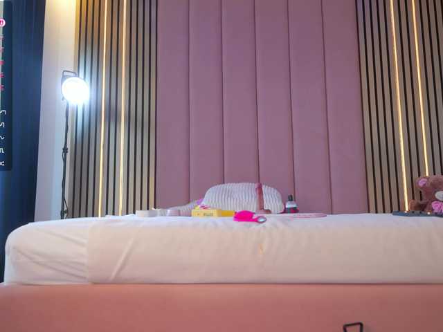 Vesia live cam on BongaCams