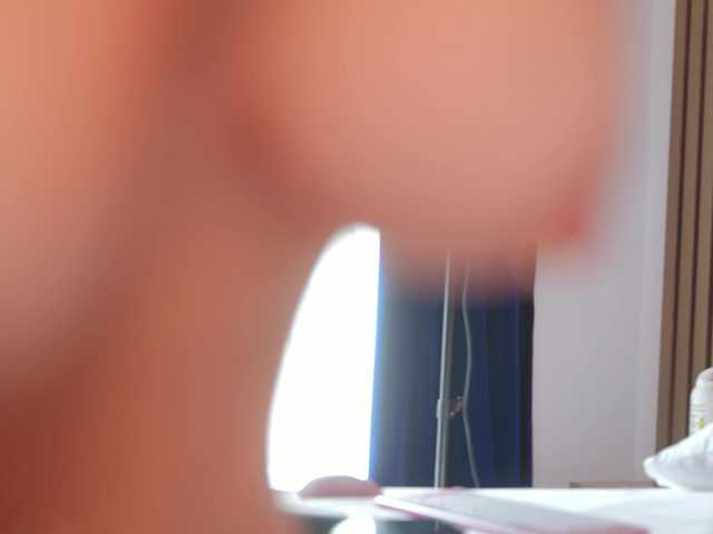 Vesia live cam on BongaCams