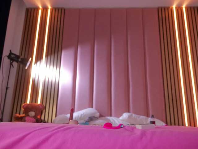 Vesia live cam on BongaCams