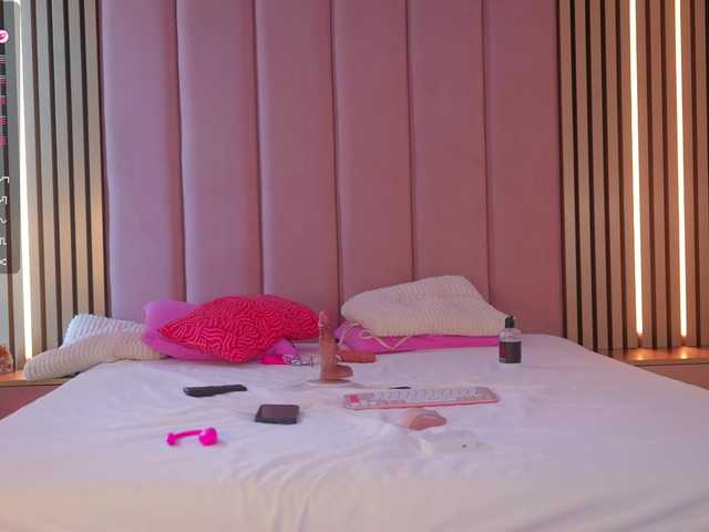Vesia live cam on BongaCams