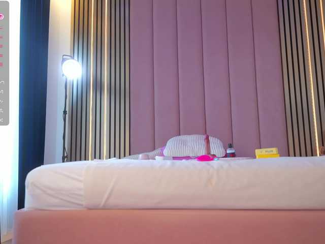 Vesia live cam on BongaCams