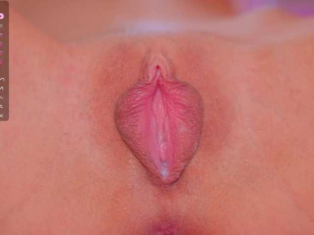 Vesia live cam on BongaCams