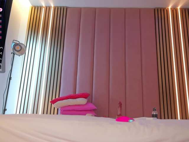 Vesia live cam on BongaCams