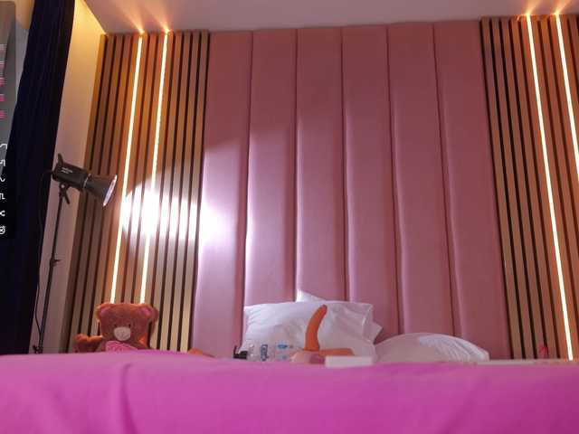 Vesia live cam on BongaCams