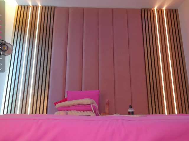 Vesia live cam on BongaCams
