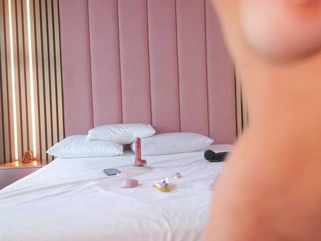 Vesia live cam on BongaCams