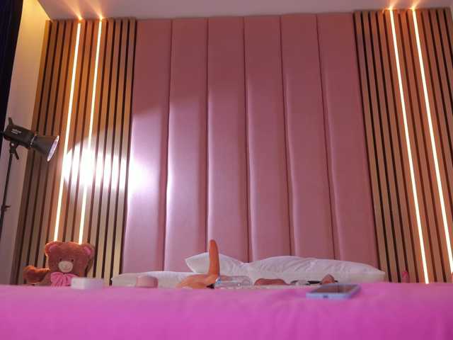 Vesia live cam on BongaCams