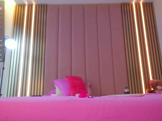 Vesia live cam on BongaCams