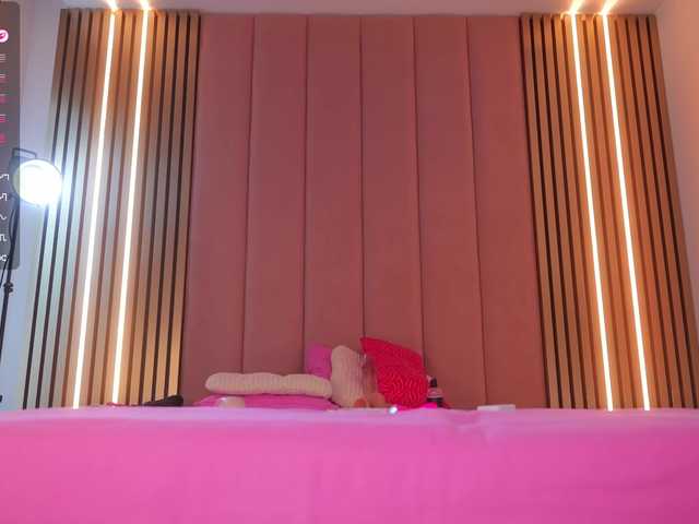 Vesia live cam on BongaCams