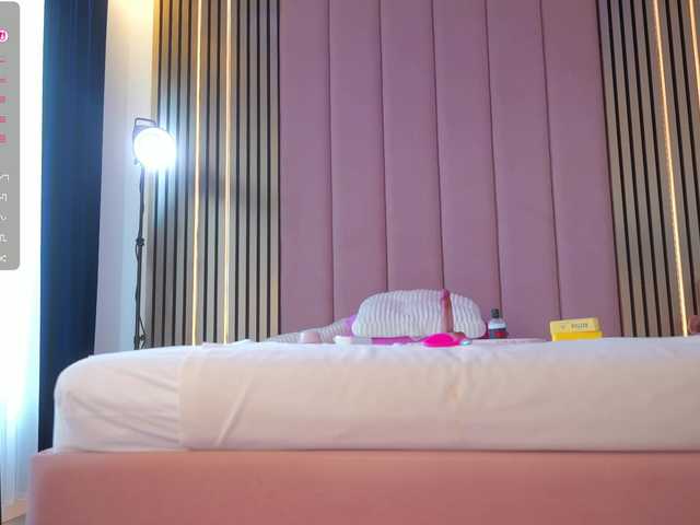 Vesia live cam on BongaCams