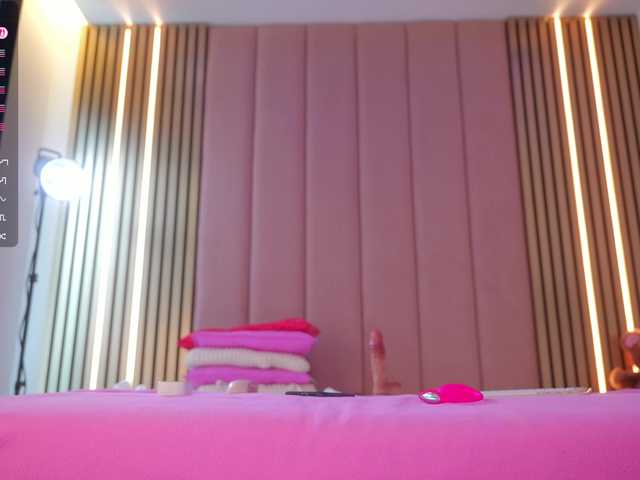 Vesia live cam on BongaCams