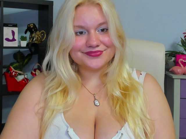 SamanthaDarling live cam on BongaCams