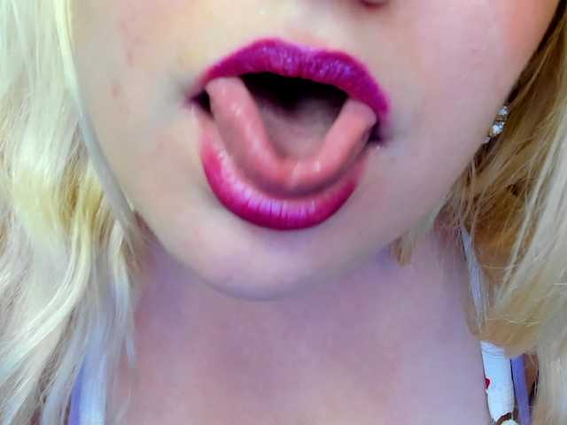 SamanthaDarling live cam on BongaCams