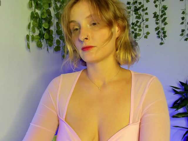 Ariana-Sunset's BongaCams show and profile