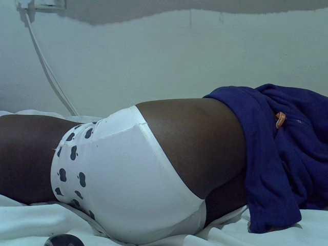 Prettybooty1 live cam on BongaCams